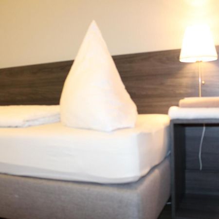 Looks-Inn Viernheim Buitenkant foto