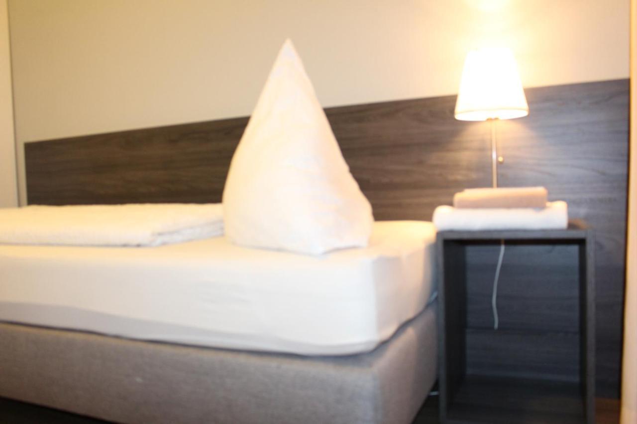 Looks-Inn Viernheim Buitenkant foto